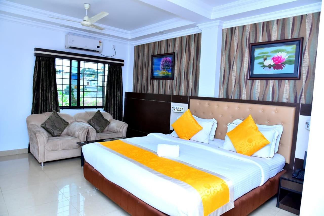 The Grand Krishna Luxury Hotel Chikmagalūr Exteriér fotografie